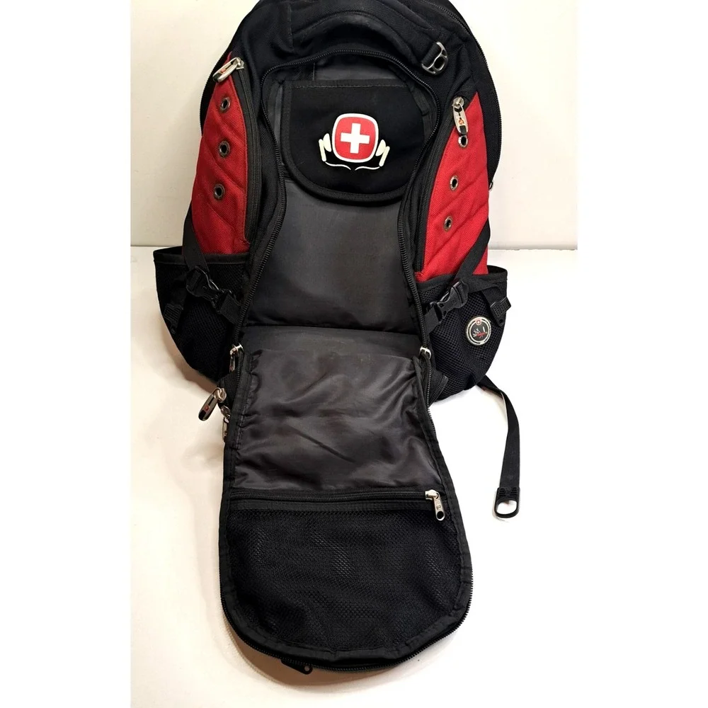 SwissGear Maxxum Black Red Laptop Travel Backpack Heavy Duty Padded Media Pocket